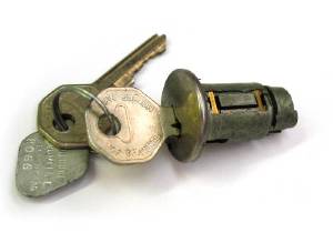 LOCK CYLINDER W/ KEYS FOR IGNITION Photo Main