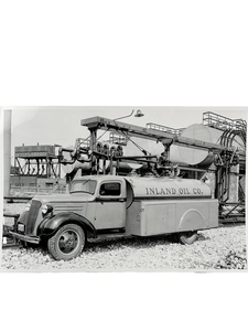 Chevrolet Photo: Tanker Oil Truck Photo Main