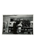 Chevrolet Parts -  Car Photo: Chevrolet Parts Counter